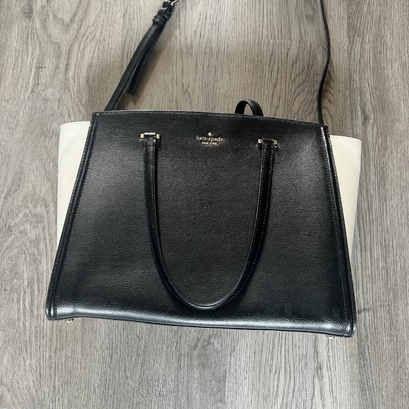 Kate Spade Purse - Picture 1 of 1